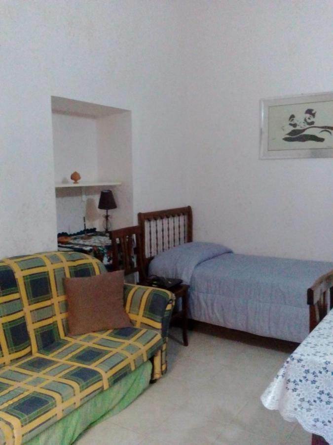 טאראנטו Camere Simili A Ostello Solo Per Uomini - Hostel-Like Rooms Only For Man מראה חיצוני תמונה