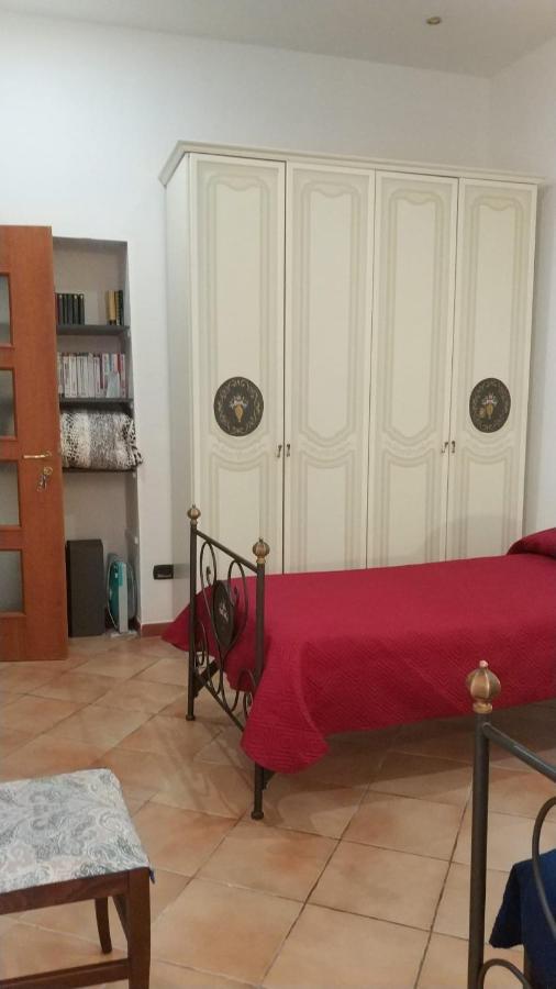 טאראנטו Camere Simili A Ostello Solo Per Uomini - Hostel-Like Rooms Only For Man מראה חיצוני תמונה